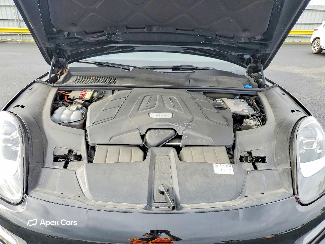 Porsche Cayenne 2021