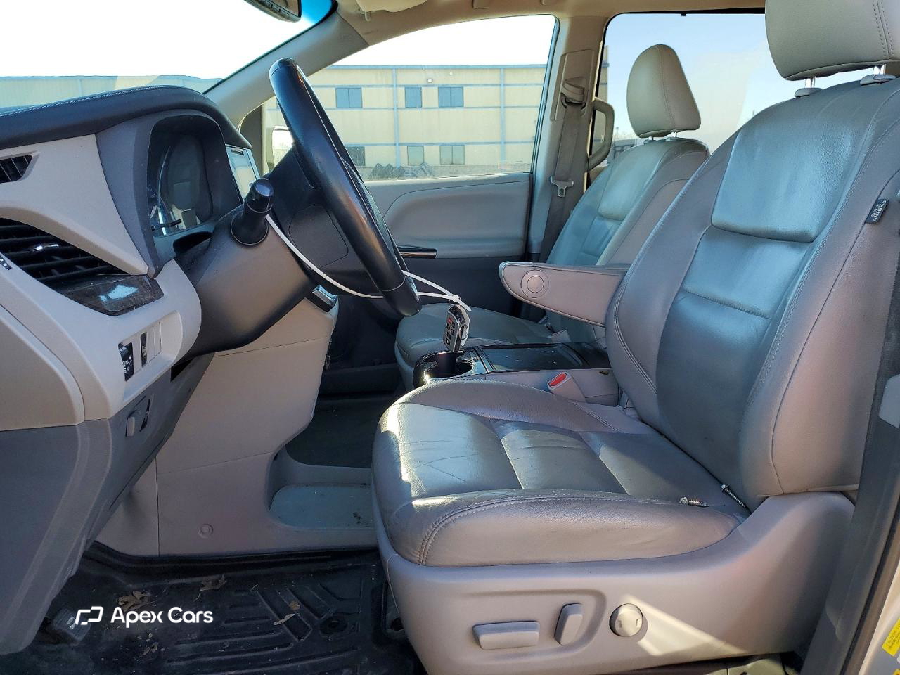 Toyota Sienna 2015