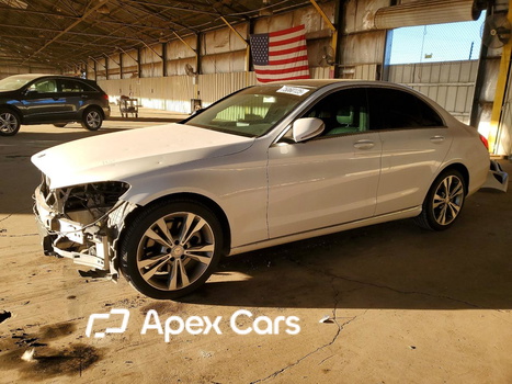 Mercedes-Benz  2015 - Image 1 of 13