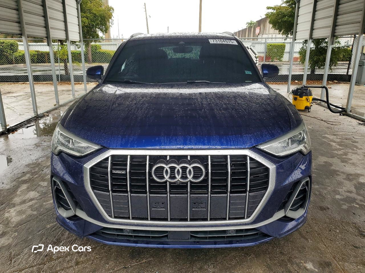 Audi Q3 2021