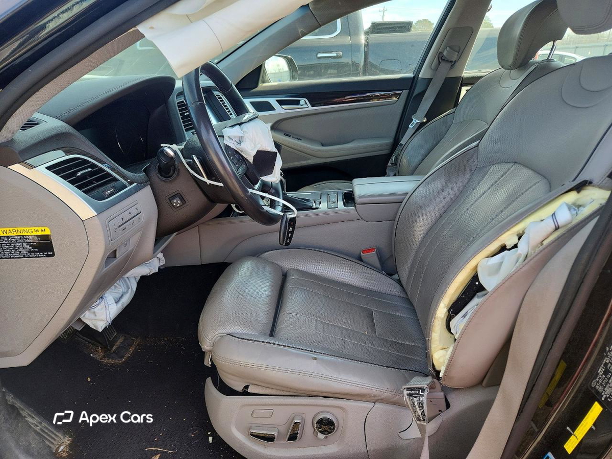 Hyundai Genesis 2015