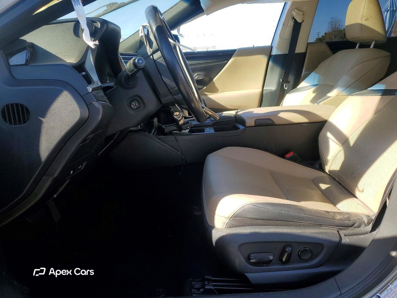 Lexus ES 2019