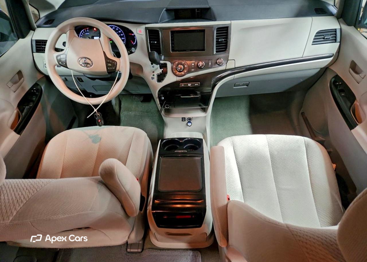 Toyota Sienna 2012