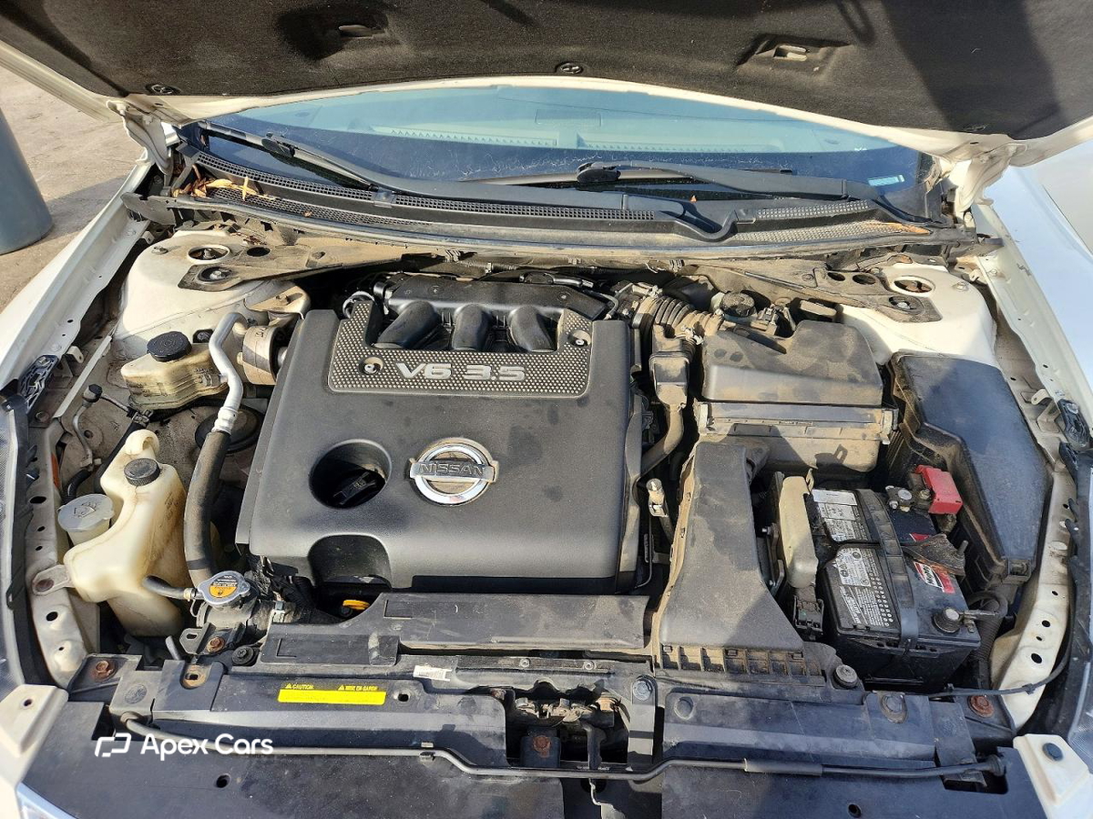 Nissan Altima 2012