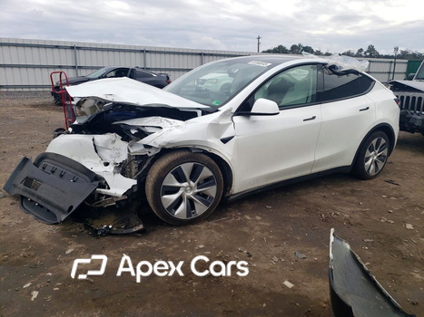 Tesla Model Y 2021 - Image 1 of 13