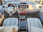 Toyota Sienna 2014