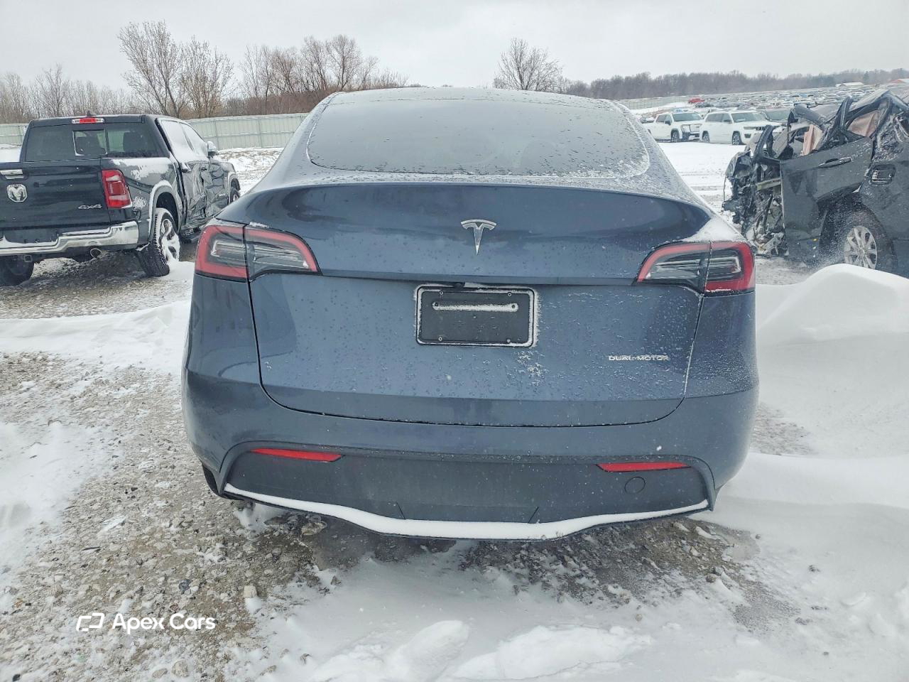 Tesla Model Y 2023