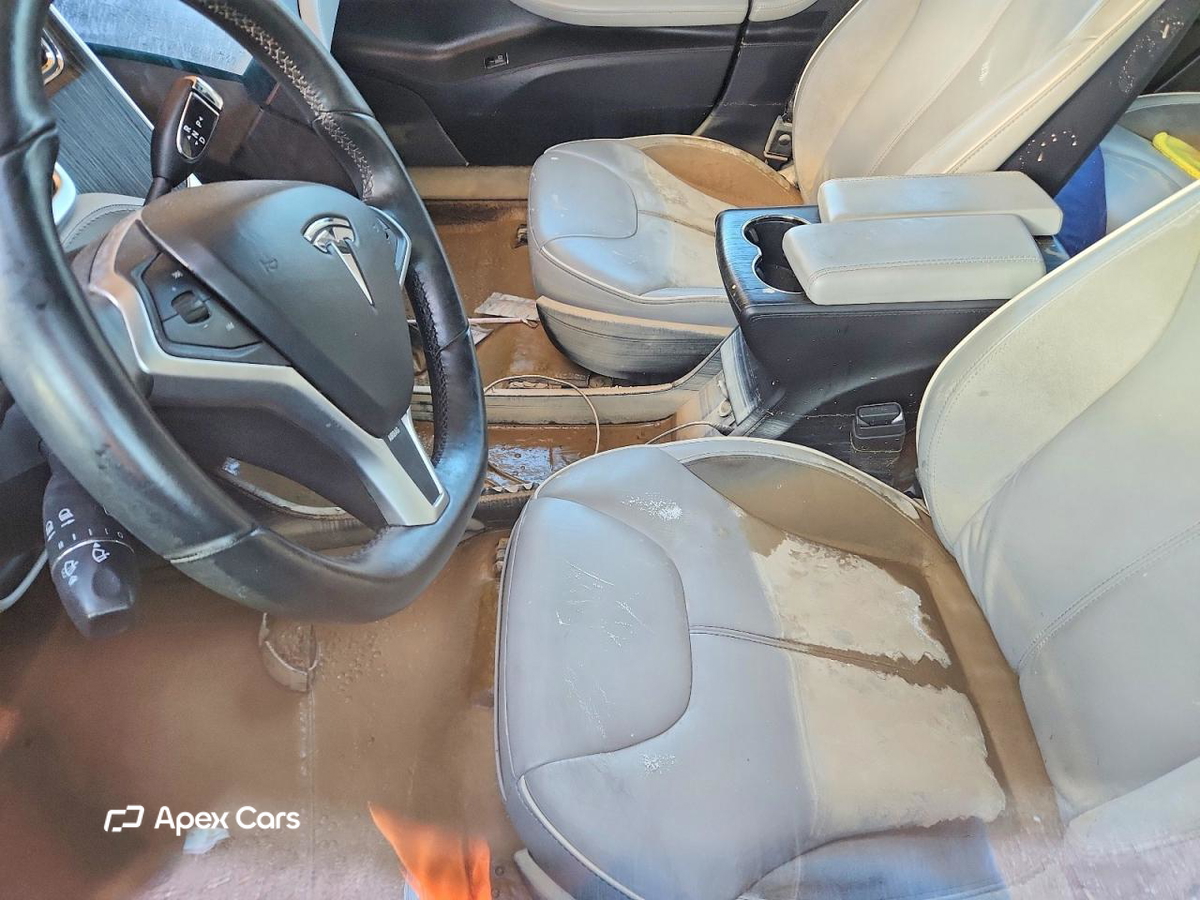 Tesla Model S 2013
