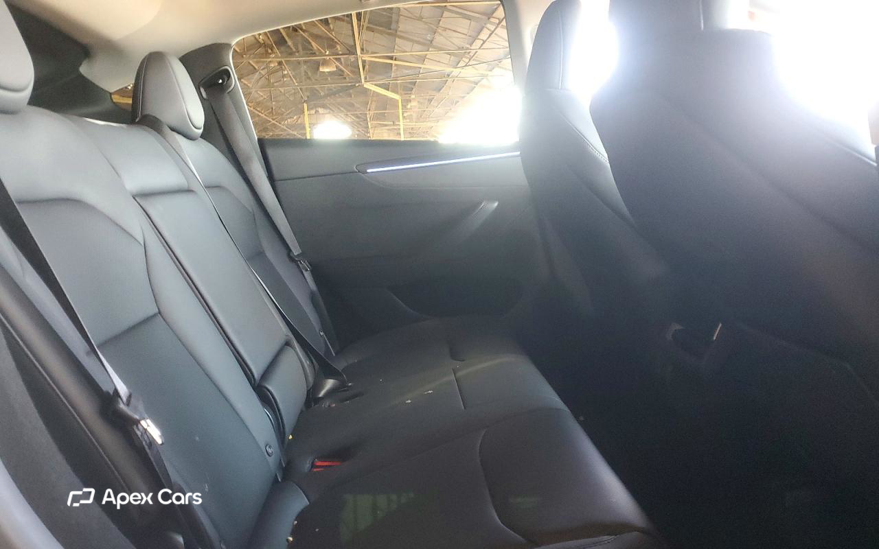 Tesla Model Y 2026