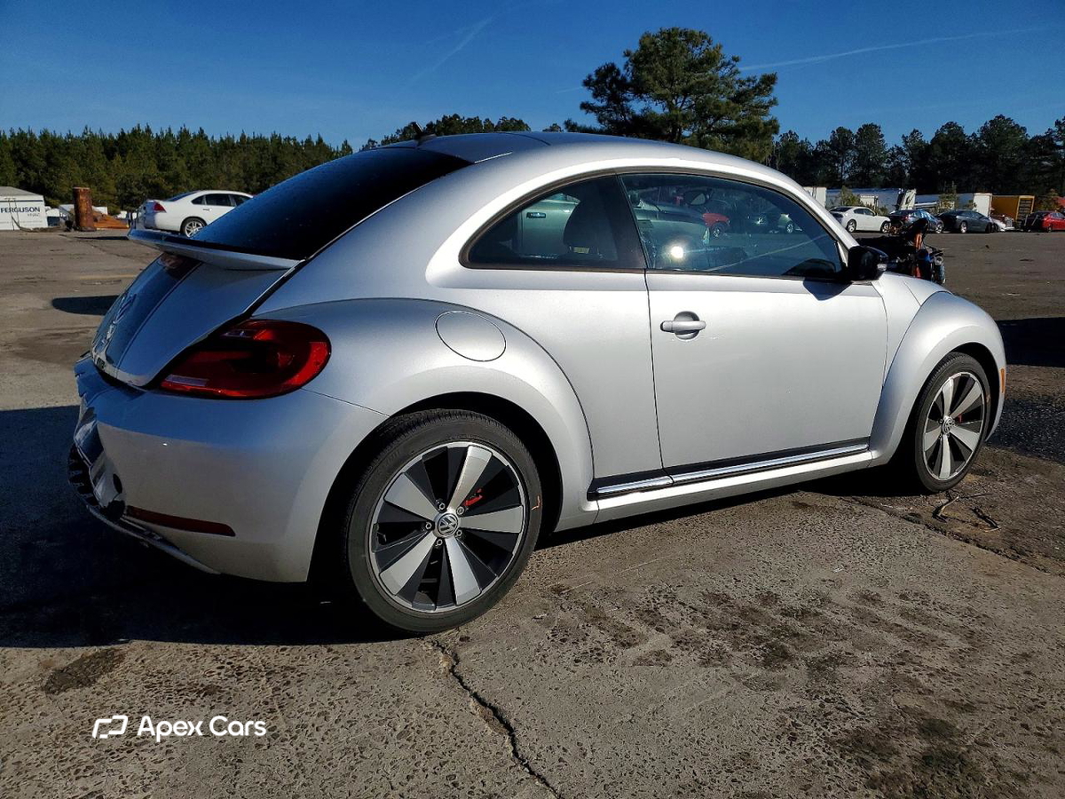 Volkswagen Beetle 2012