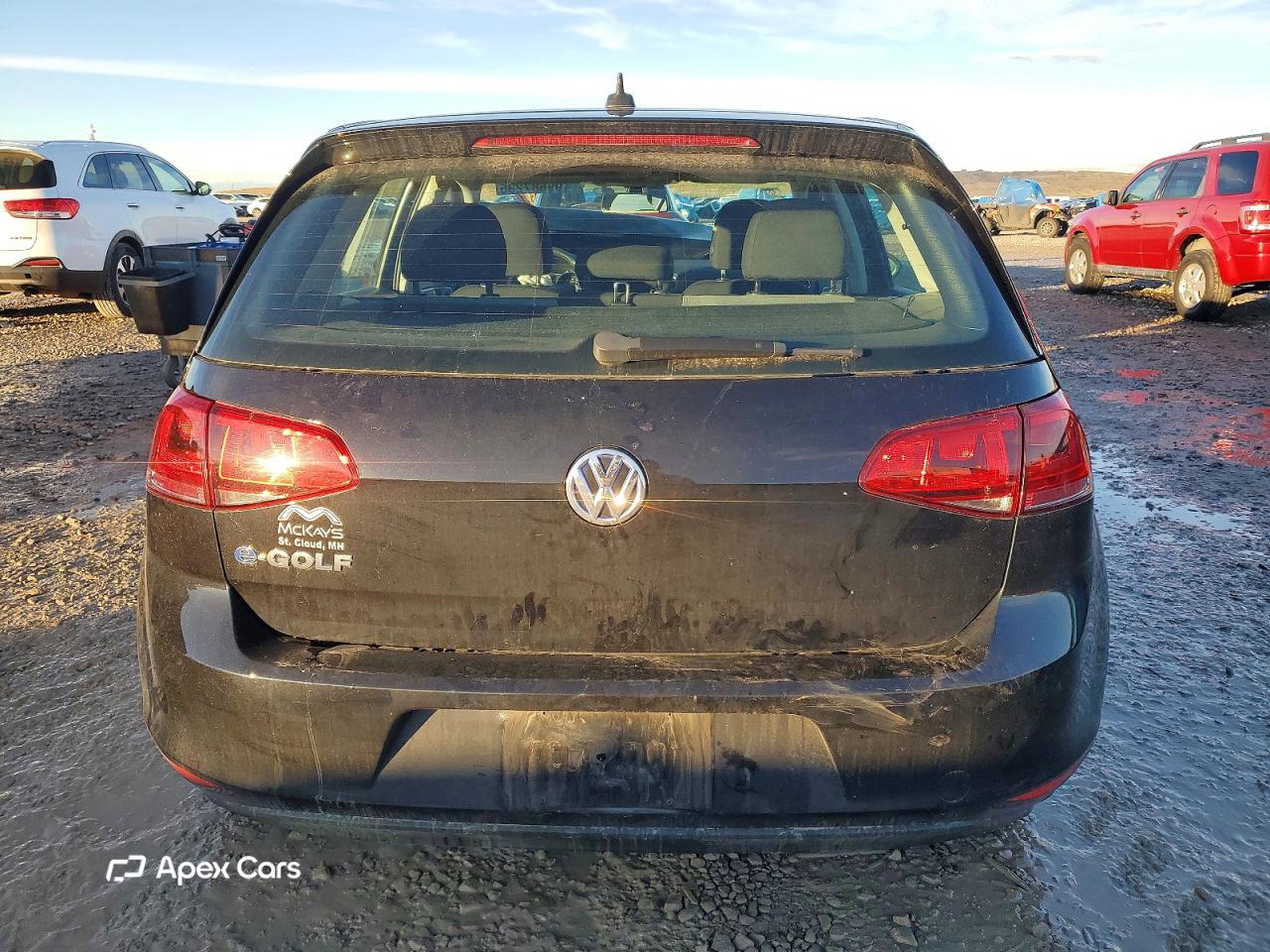 Volkswagen e Golf 2016