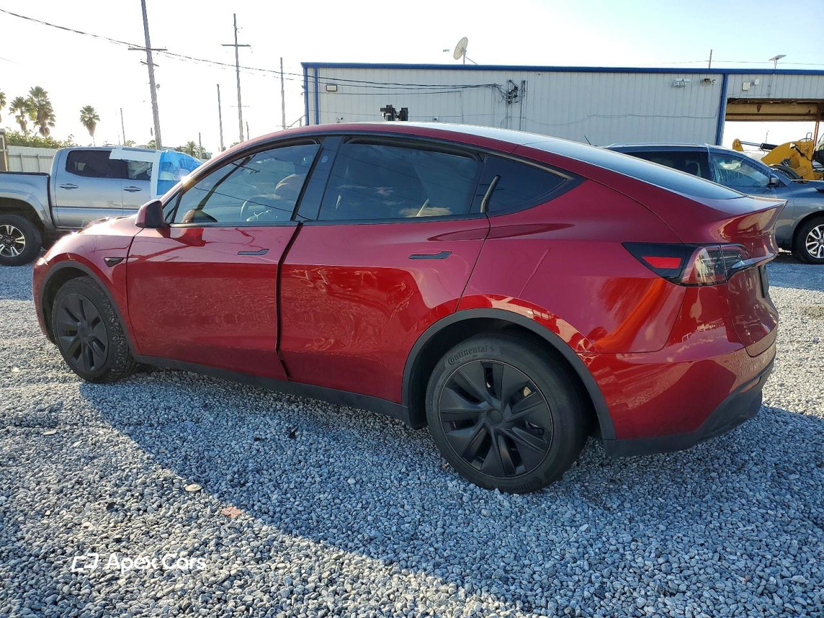 Tesla Model Y 2025