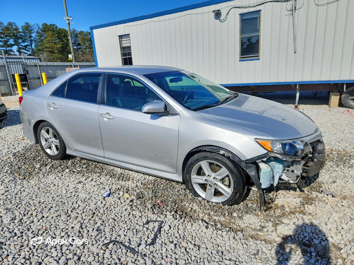 Toyota Camry 2012