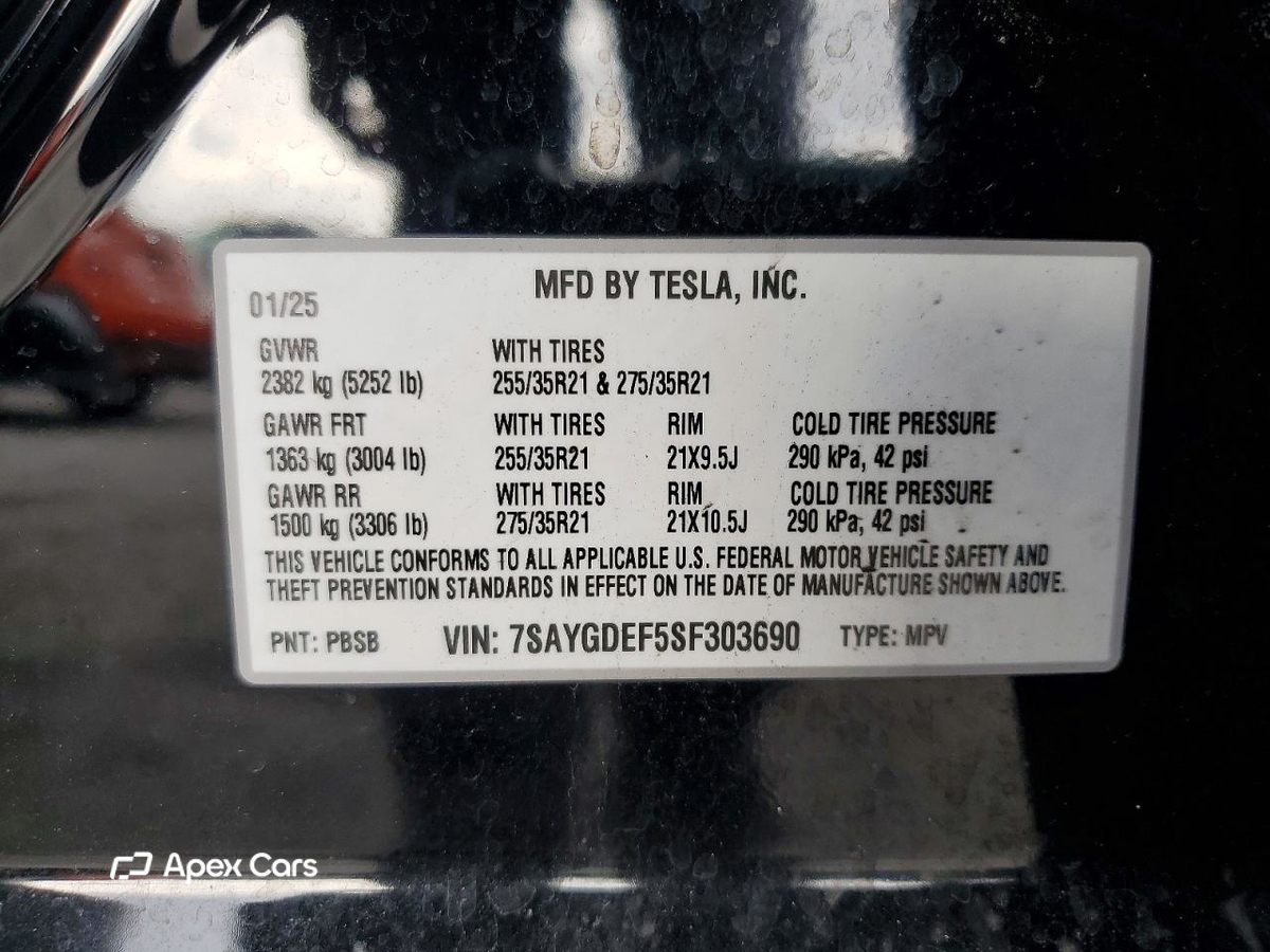 Tesla Model Y 2025