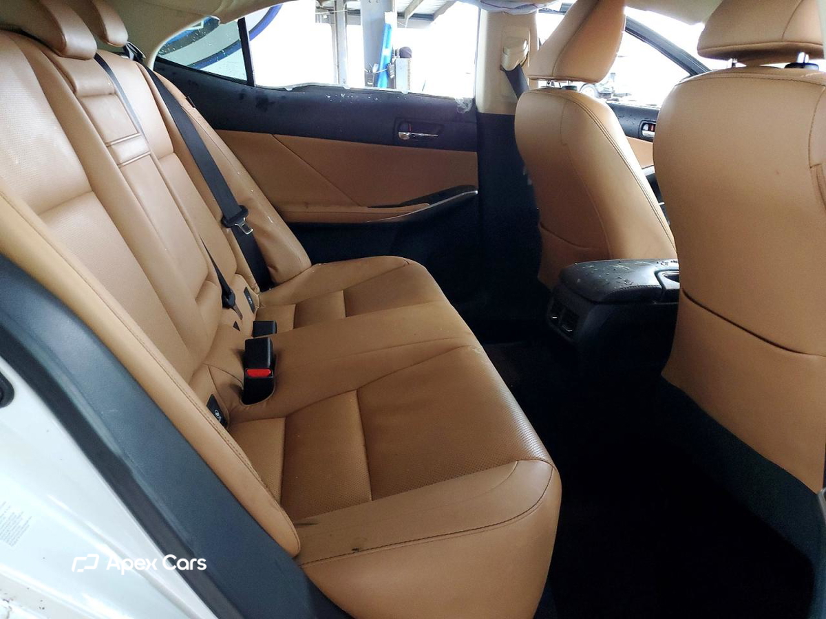 Lexus IS 2014