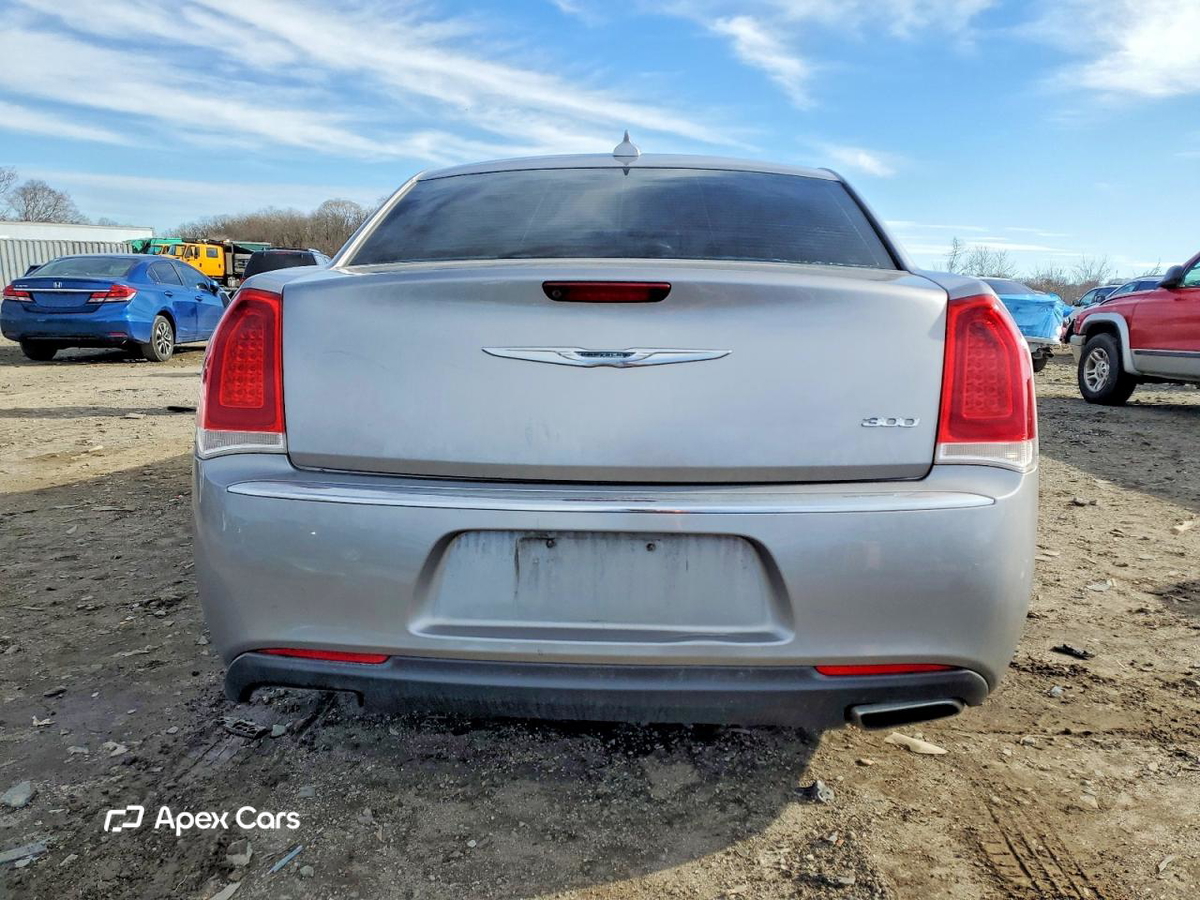Chrysler 300 2016