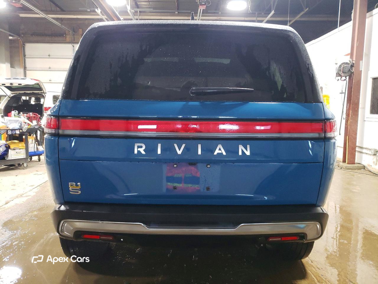 Rivian R1S 2023