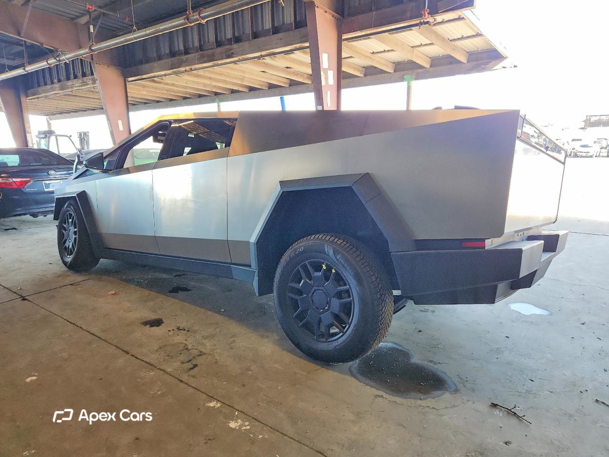 Tesla Cybertruck 2025