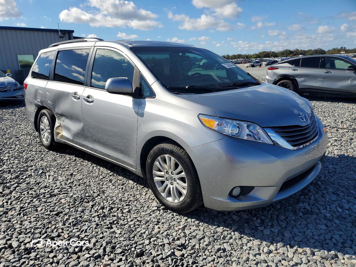 Toyota Sienna 2016