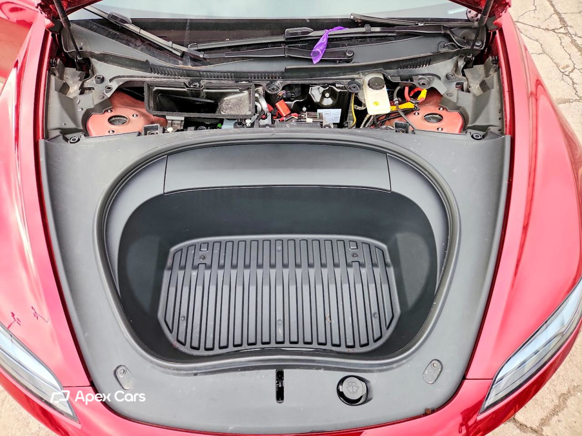 Tesla Model 3 2024