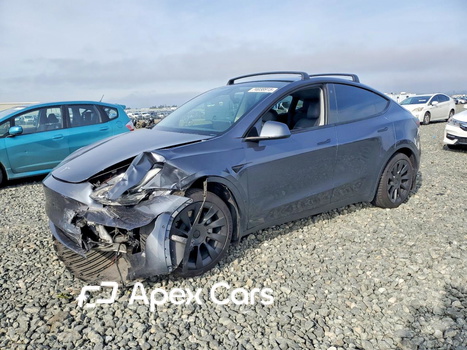 Tesla Model Y 2022 - Image 1 of 13