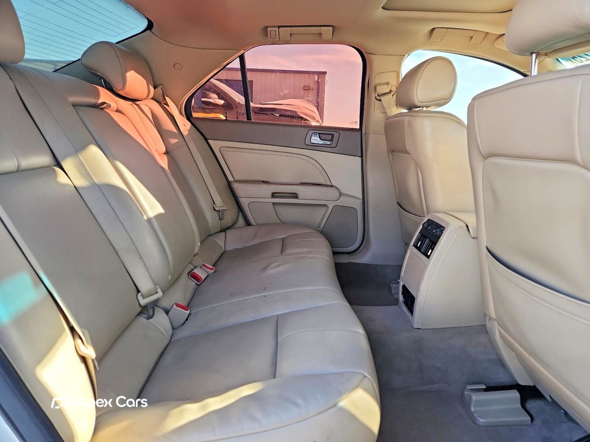 Cadillac STS 2009