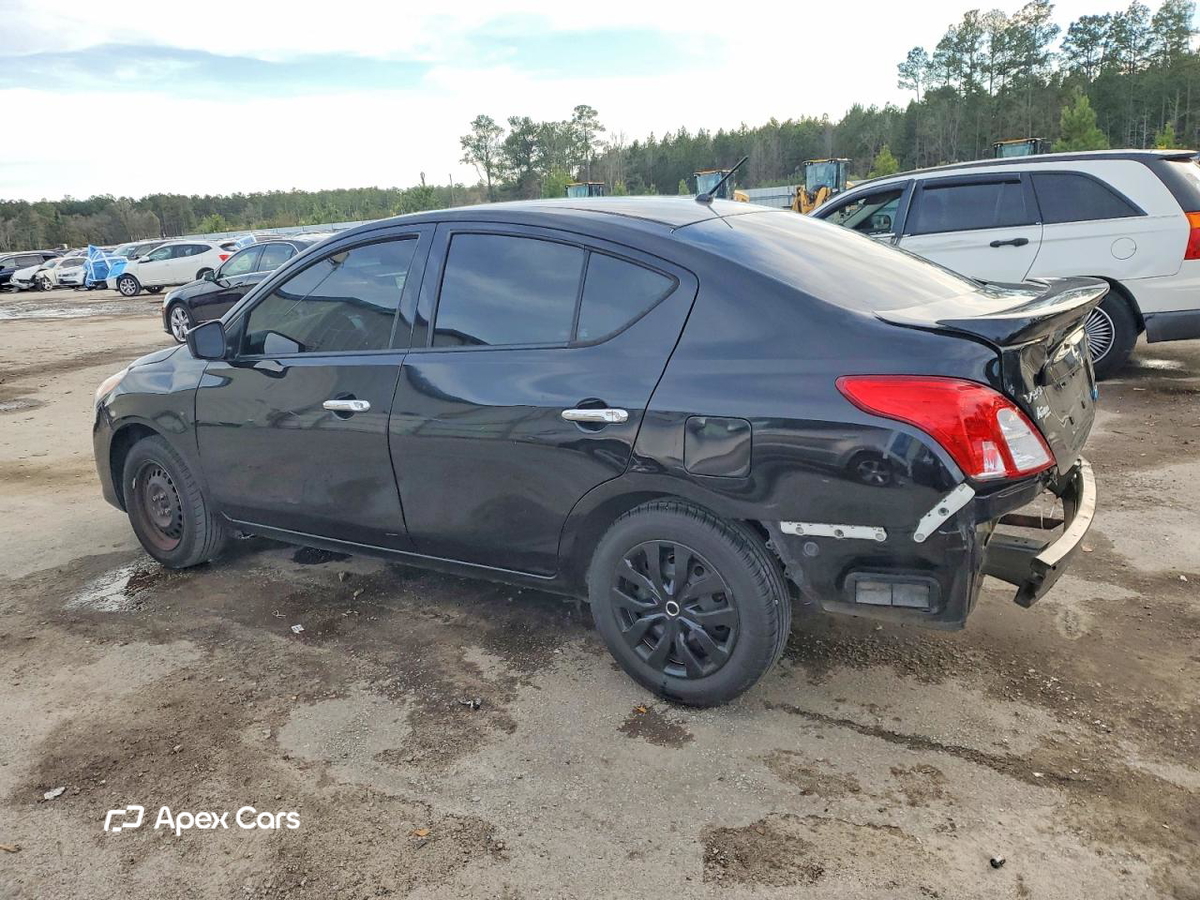 Nissan Versa 2016