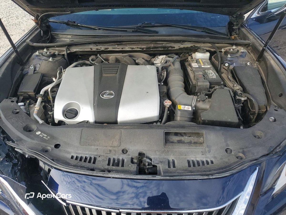 Lexus ES 2019