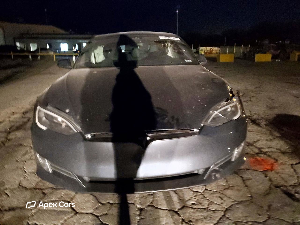 Tesla Model S 2018