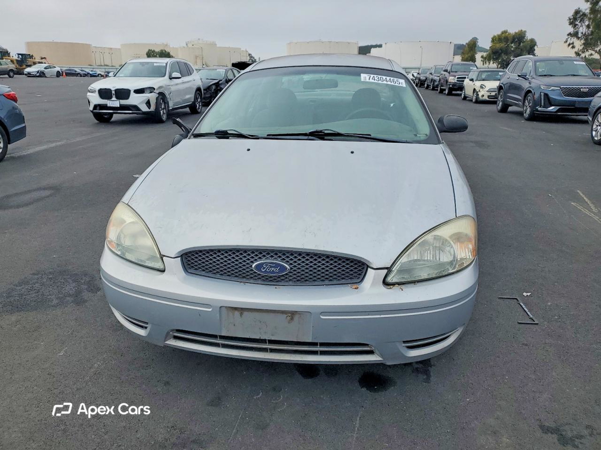 Ford Taurus 2004