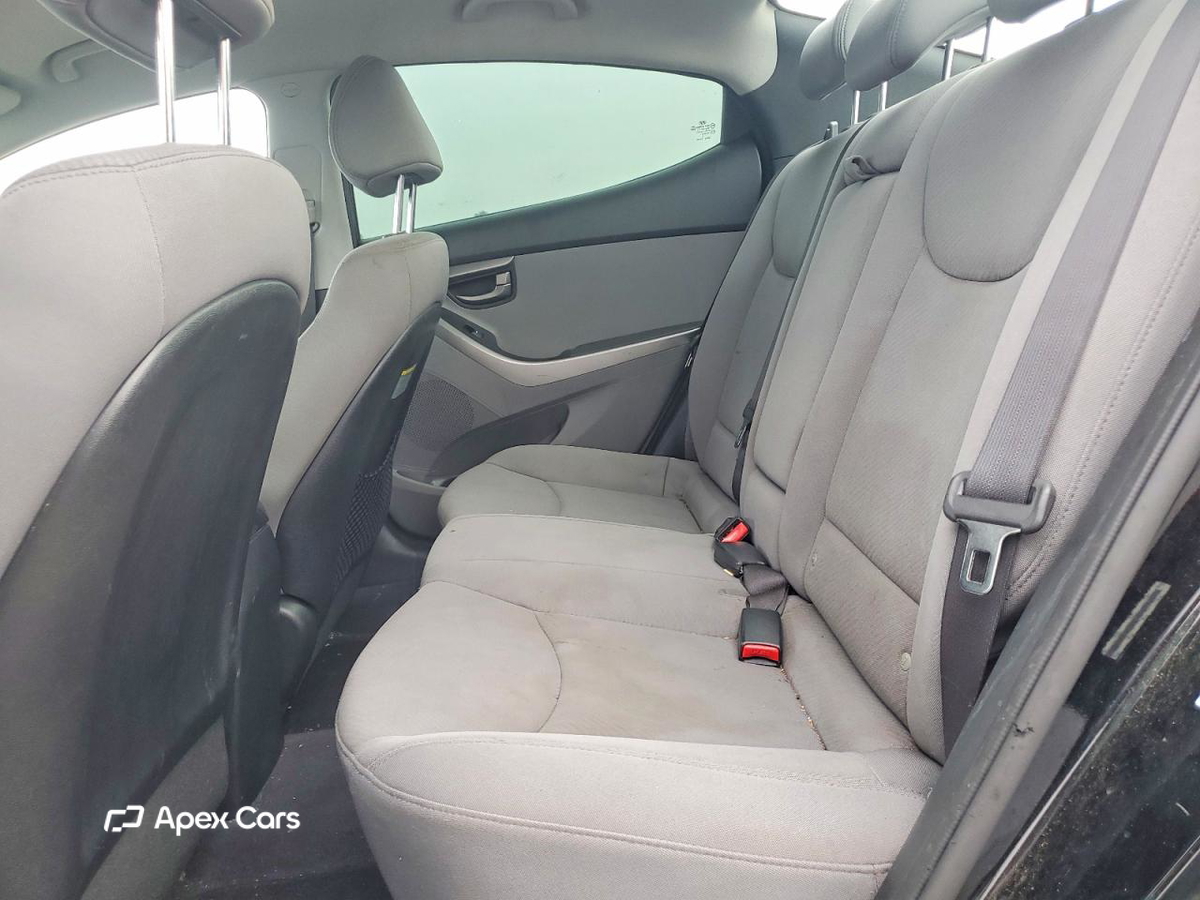 Hyundai Elantra 2013