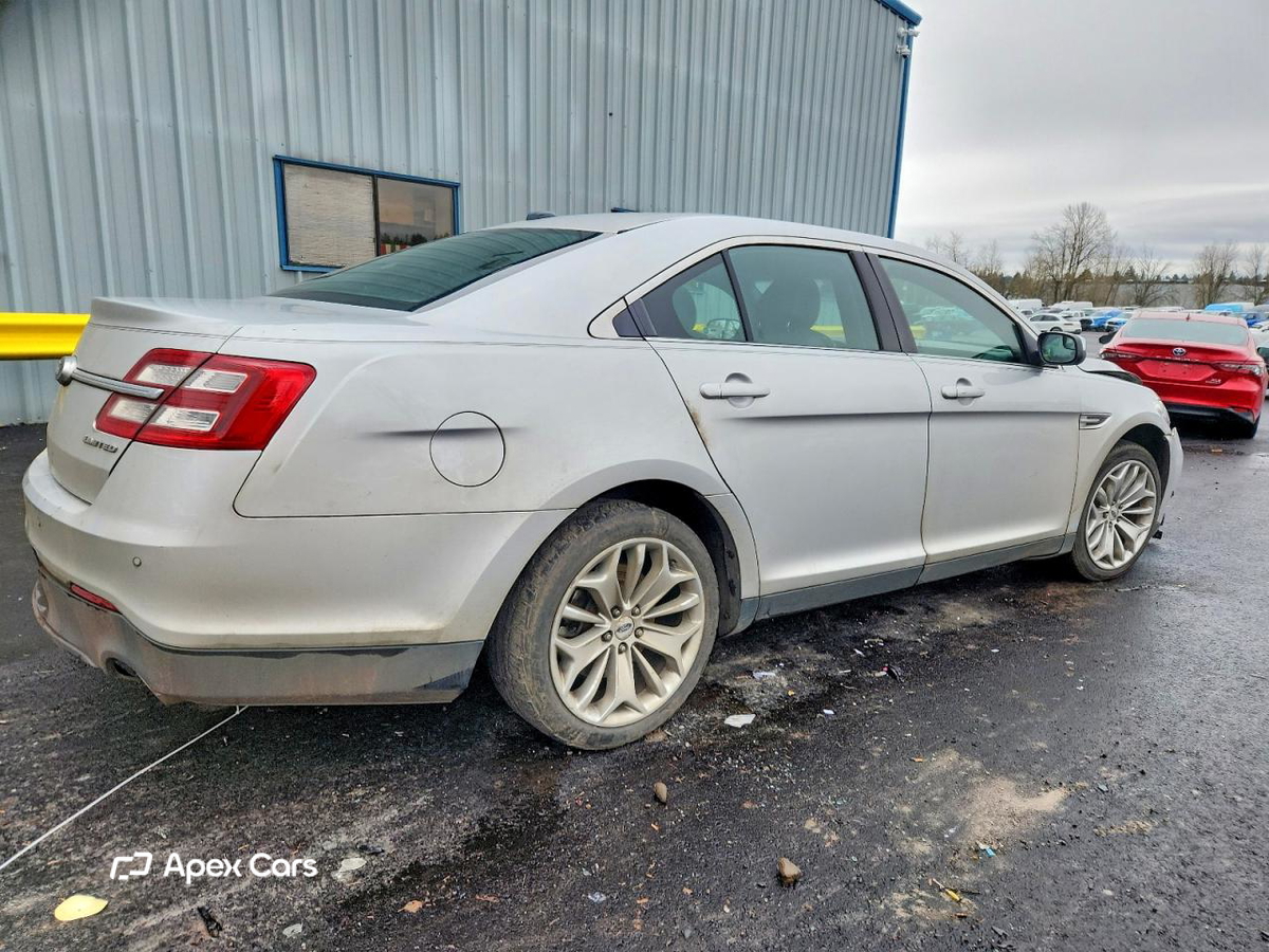 Ford Taurus 2015