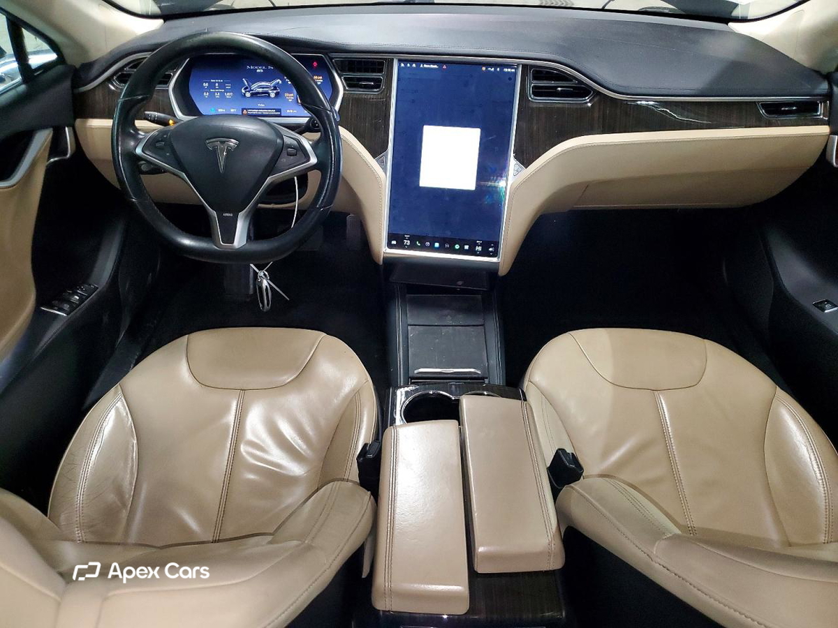 Tesla Model S 2013