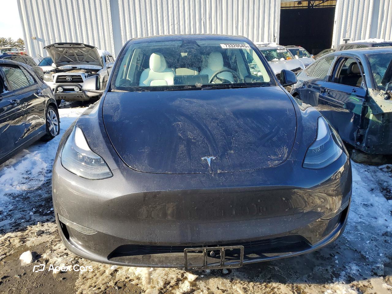 Tesla Model Y 2024