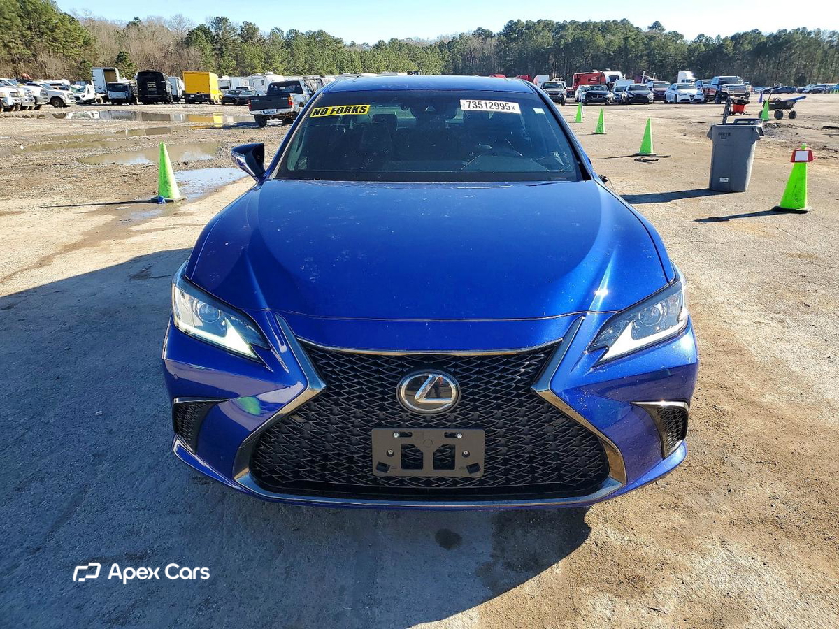 Lexus ES 2019
