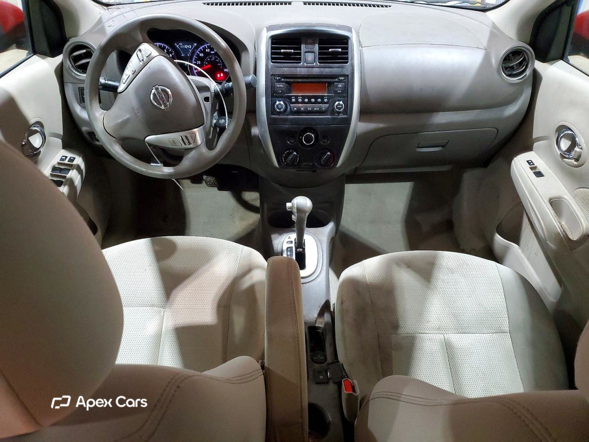 Versa 2015