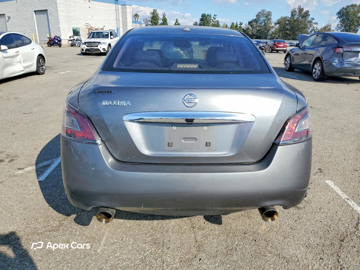 Nissan Maxima 2014