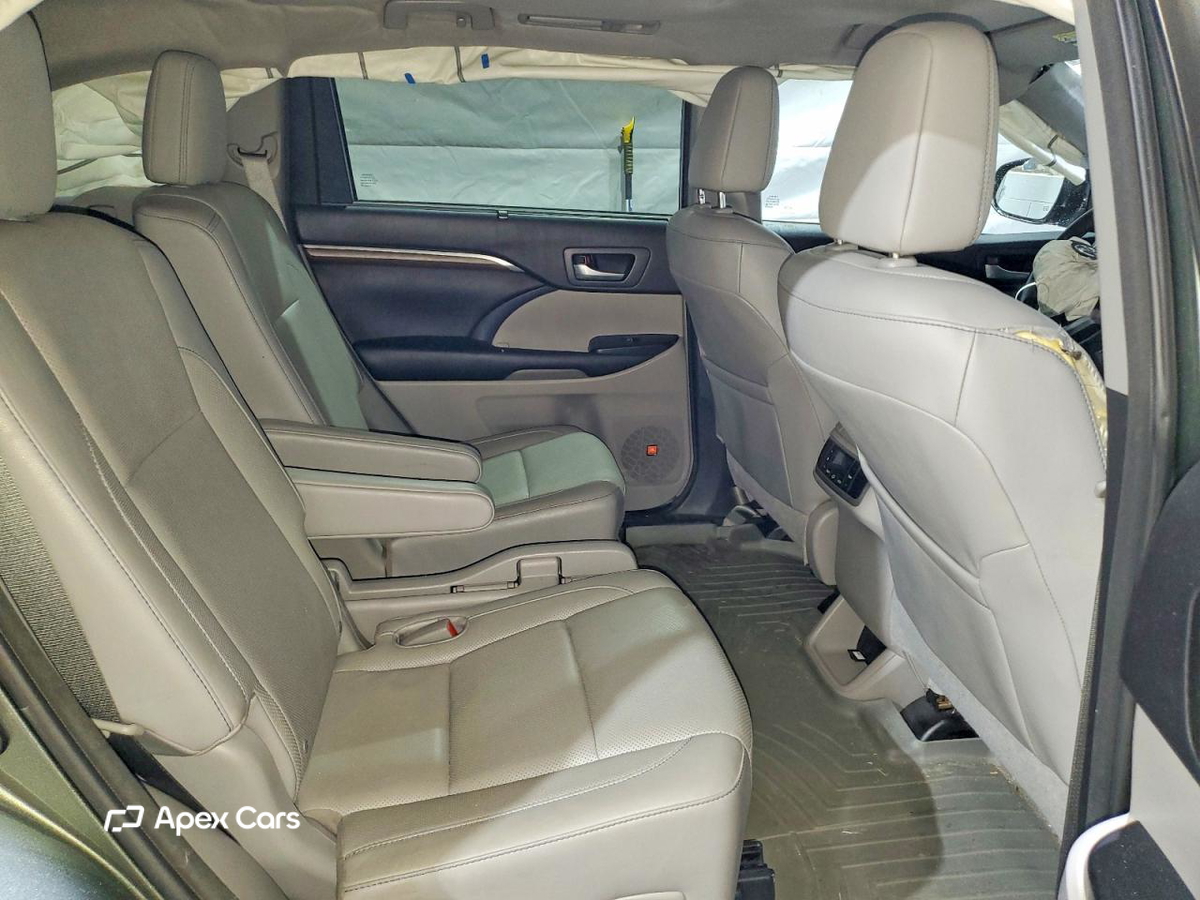 Toyota Highlander 2016