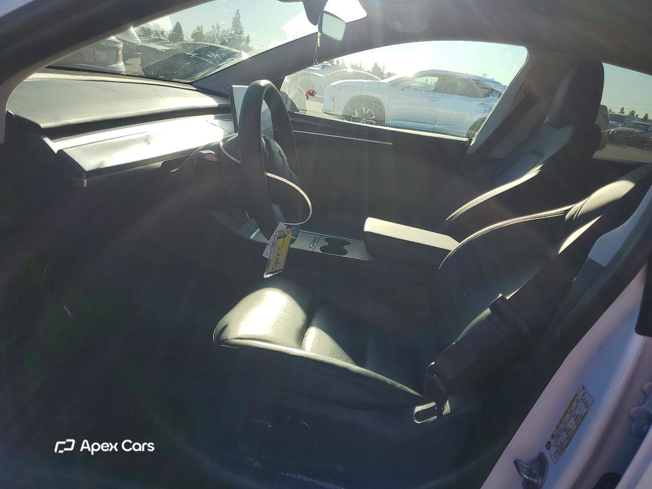 Tesla Model Y 2024