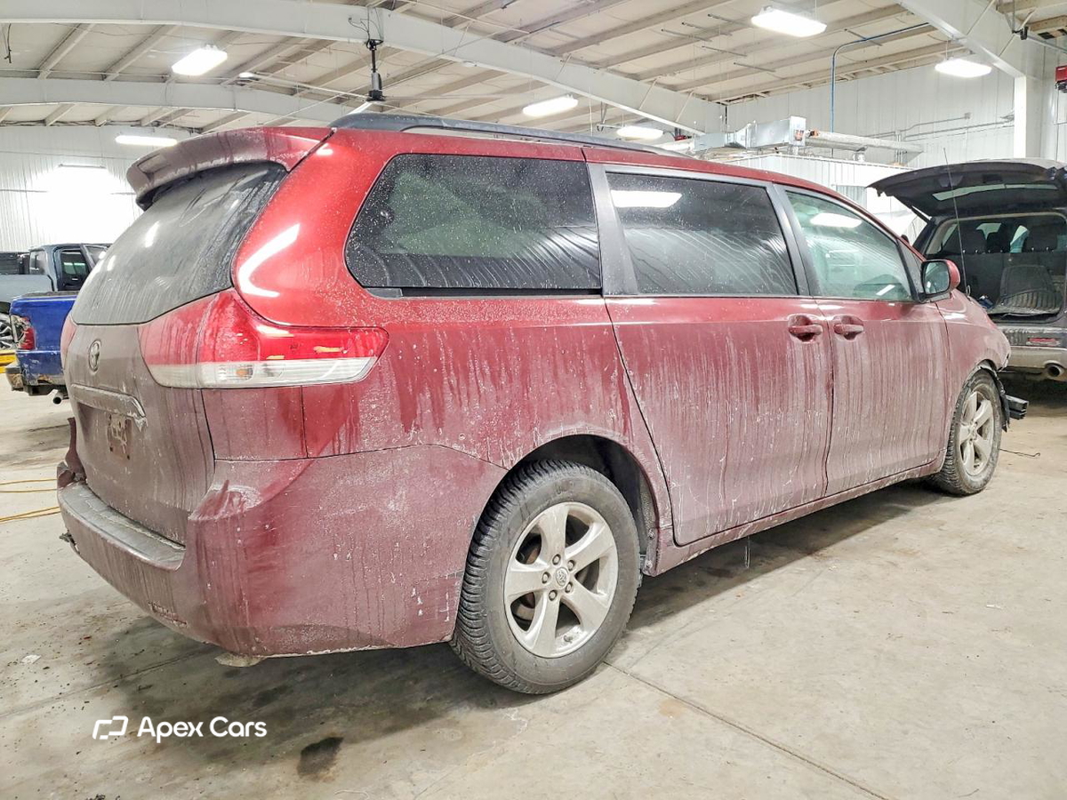 Toyota Sienna 2012