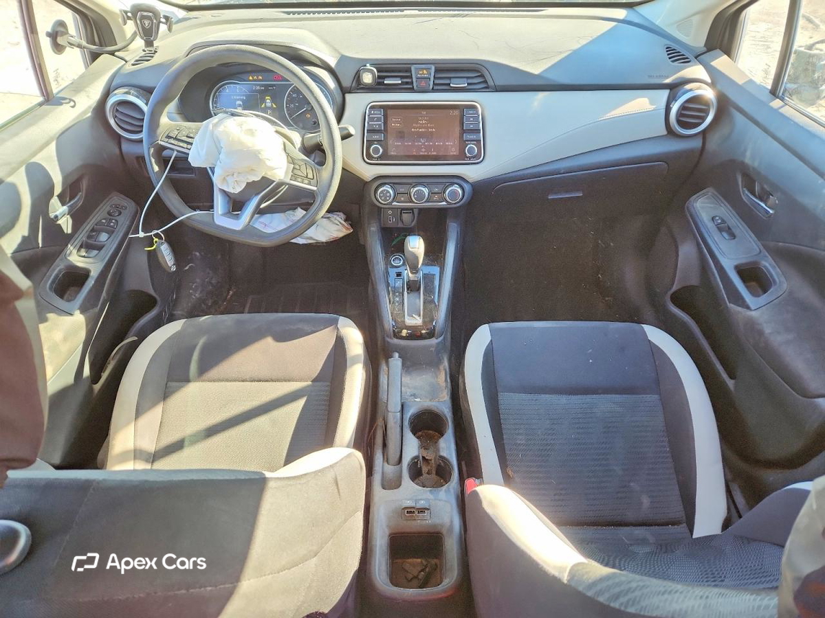 Nissan Versa 2021