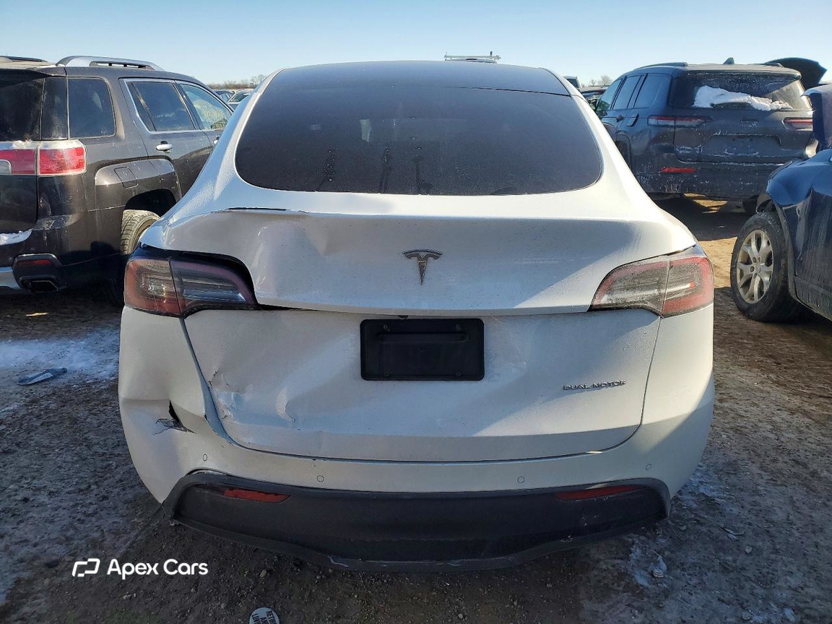 Tesla Model Y 2021