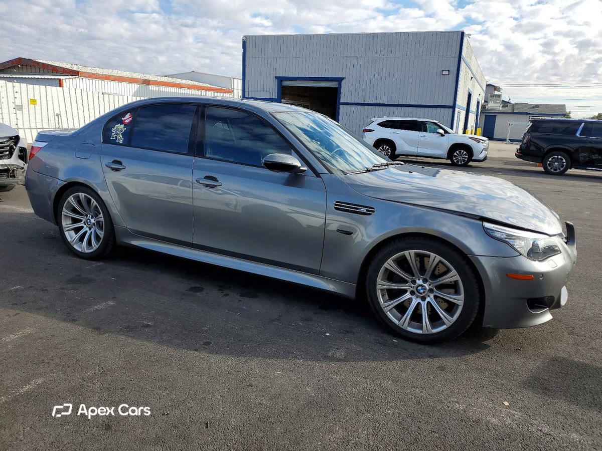 BMW M5 2008