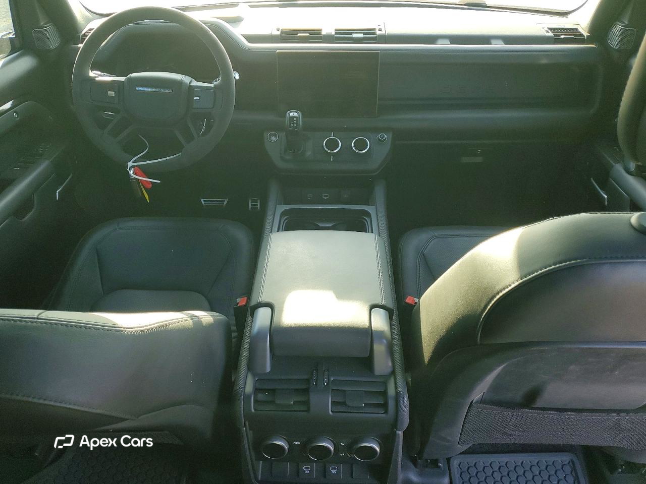 Land Rover Defender 2024