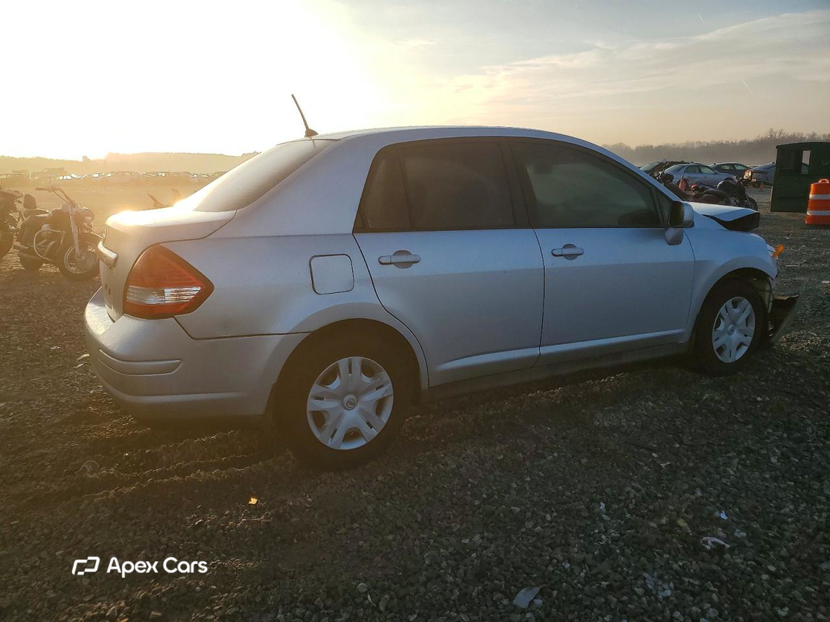 Nissan Versa 2010