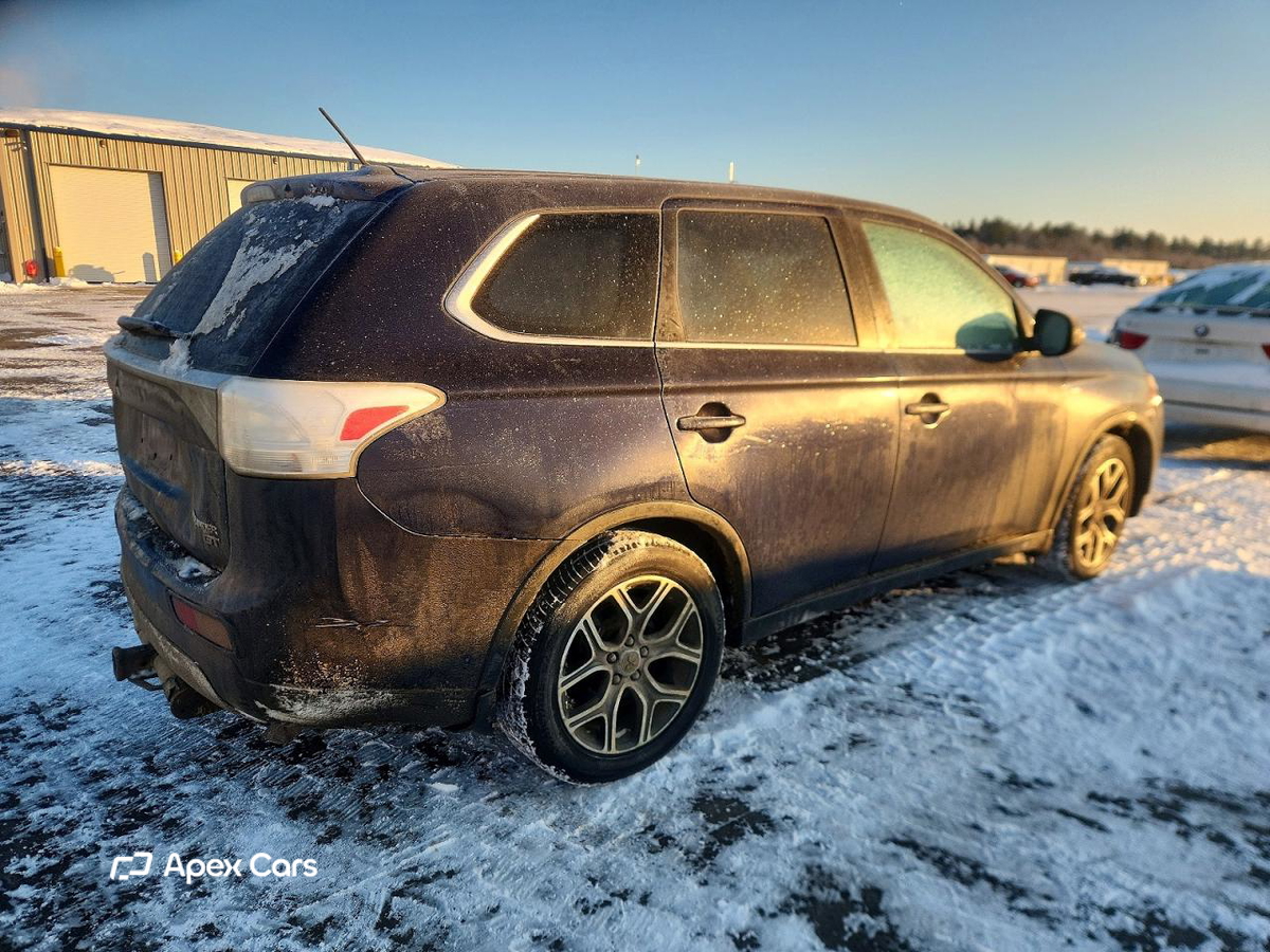 Mitsubishi Outlander 2015