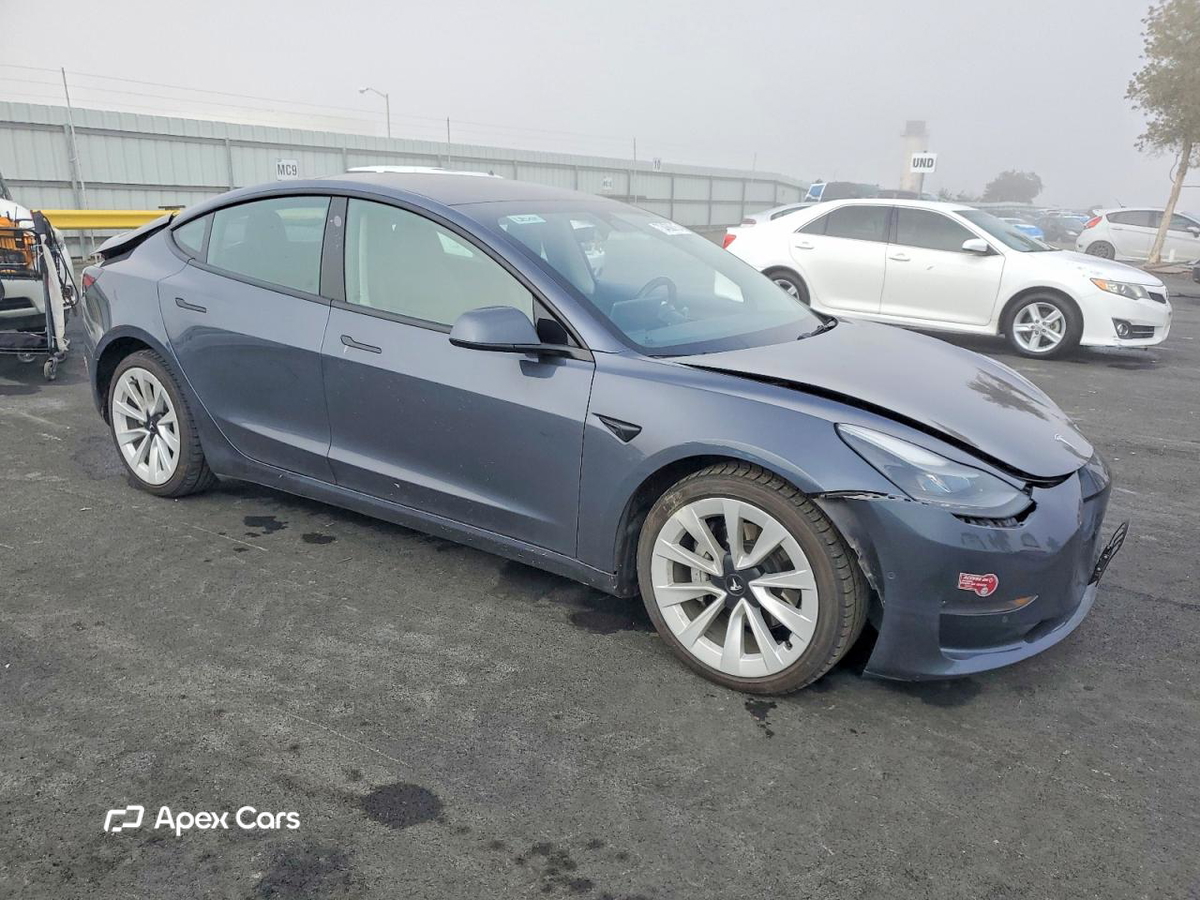 Tesla Model 3 2022