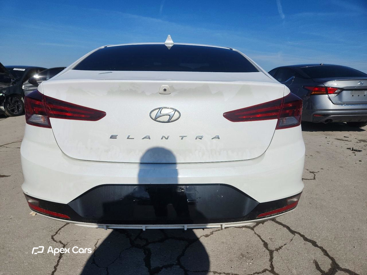 Hyundai Elantra 2020