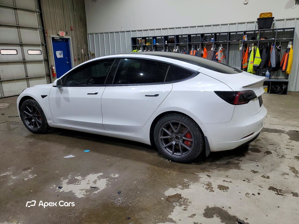 Tesla Model 3 2022