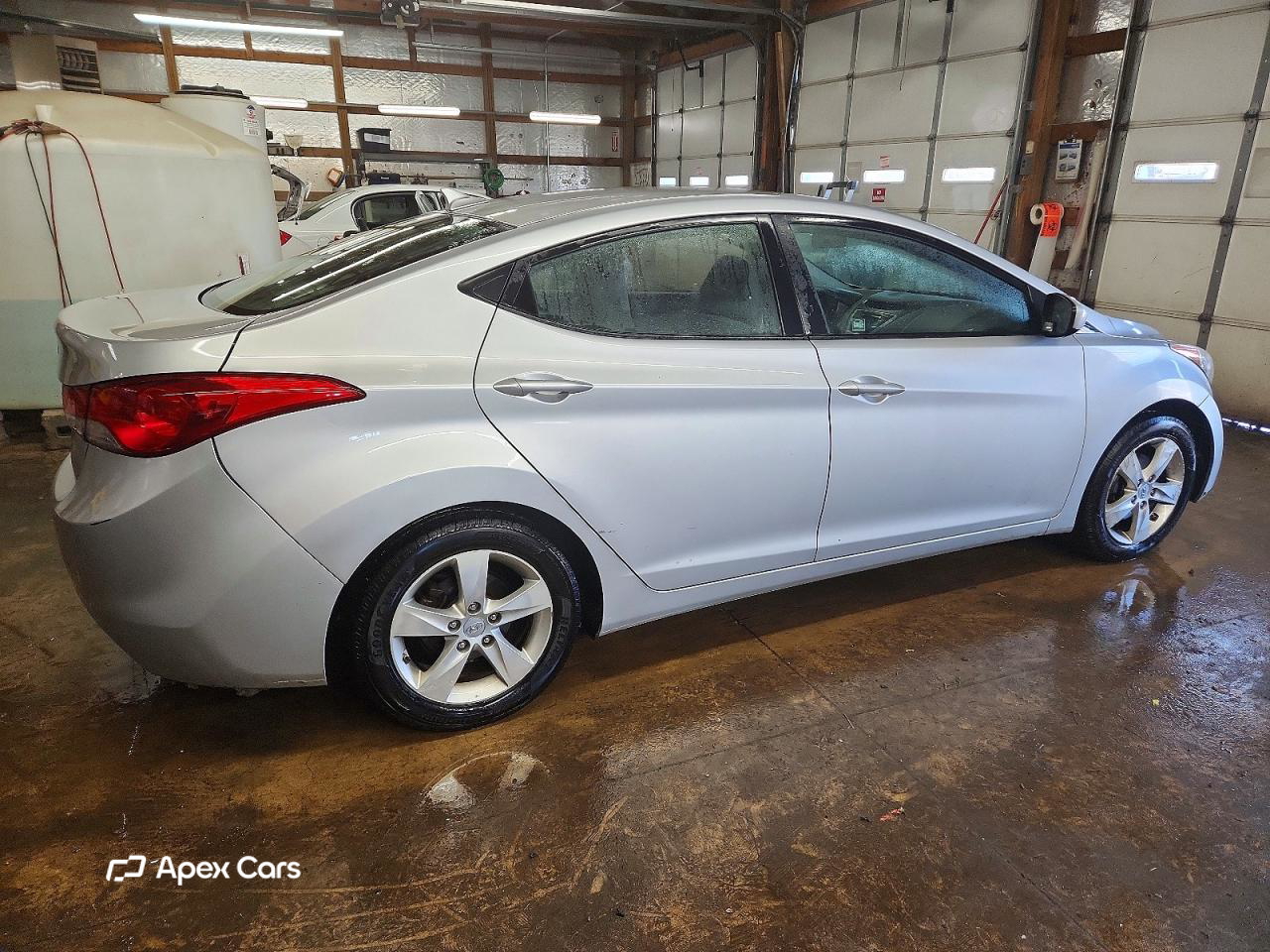 Hyundai Elantra 2012